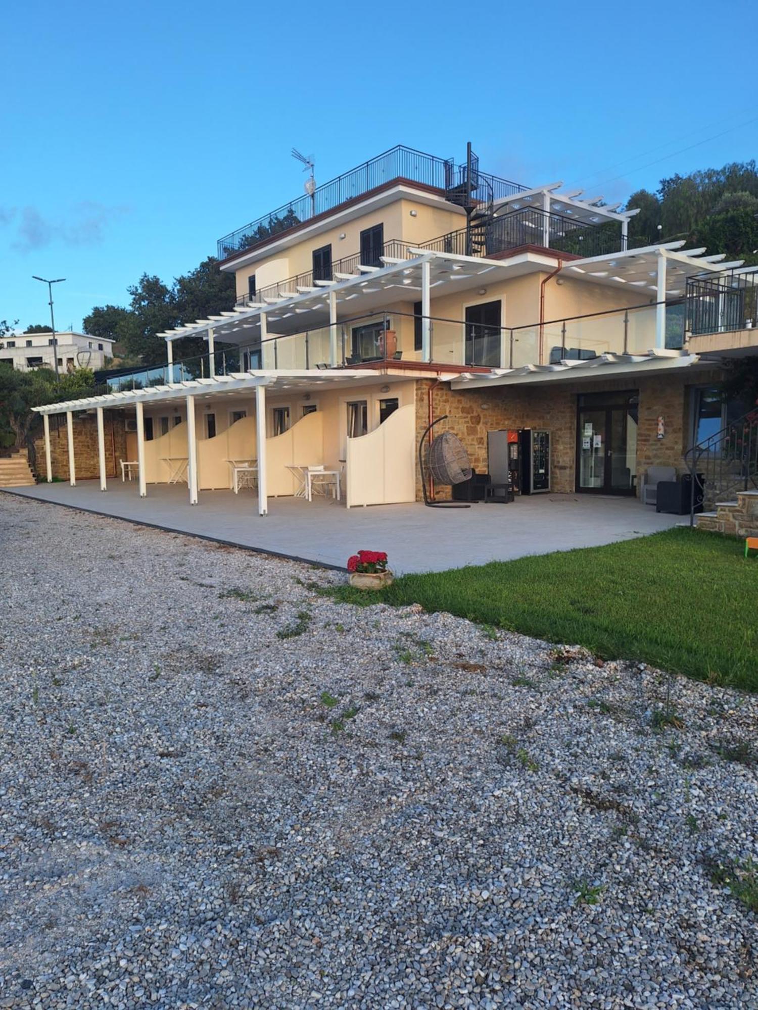 Country House Marj & Jo Resort Agropoli Bagian luar foto