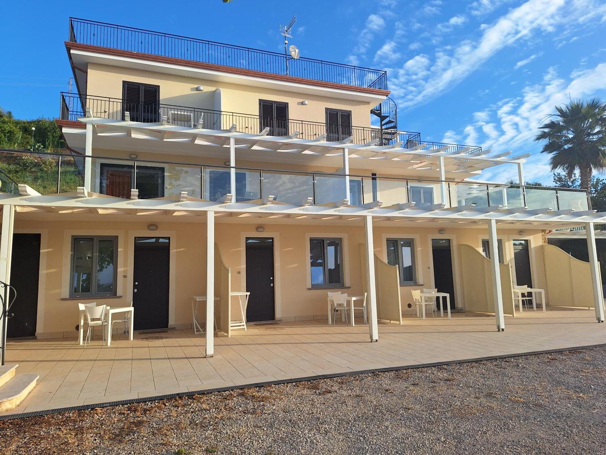 Country House Marj & Jo Resort Agropoli Bagian luar foto