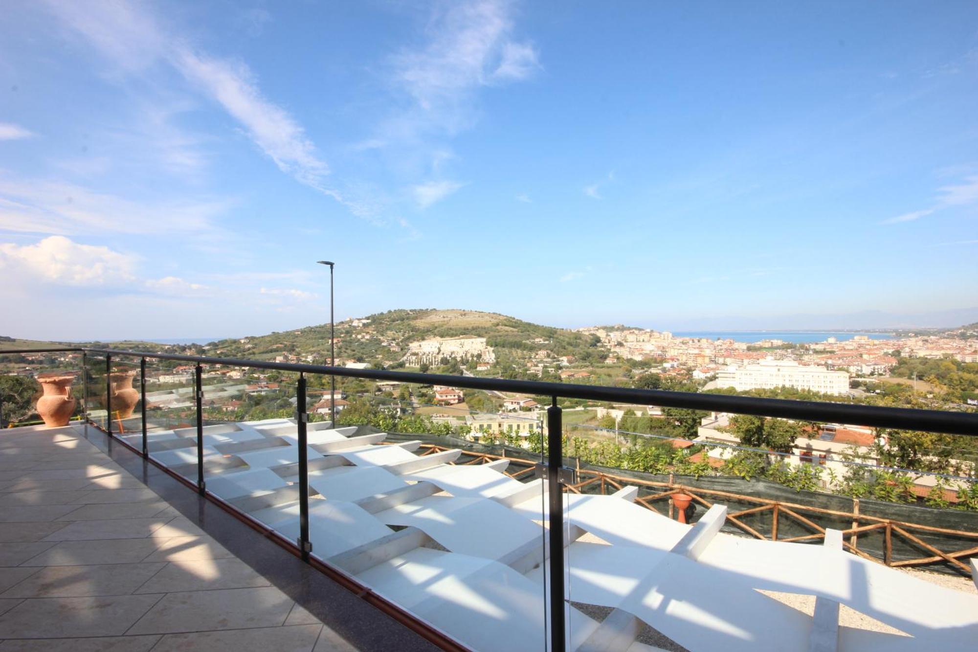 Country House Marj & Jo Resort Agropoli Bagian luar foto
